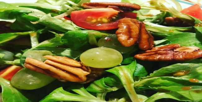 GESCHMACKSACHE - Rezept Herbstsalat mit Haselnuss-Dressing